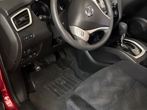 Used 2016 Nissan Rogue S AWD/4WD image 12