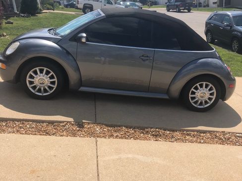 Used 2004 Volkswagen Beetle GLS image 2