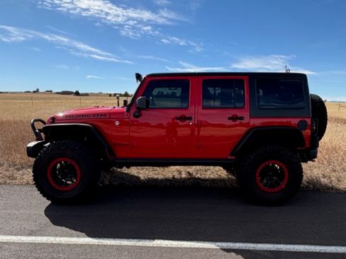 Used 2016 Jeep Wrangler Unlimited Rubicon image 9