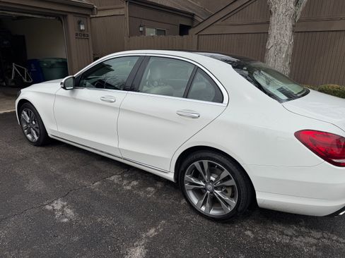 Used 2016 Mercedes-Benz C 300 4MATIC Sedan image 4