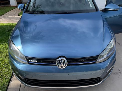 Used 2015 Volkswagen e-Golf SEL Premium FWD image 1