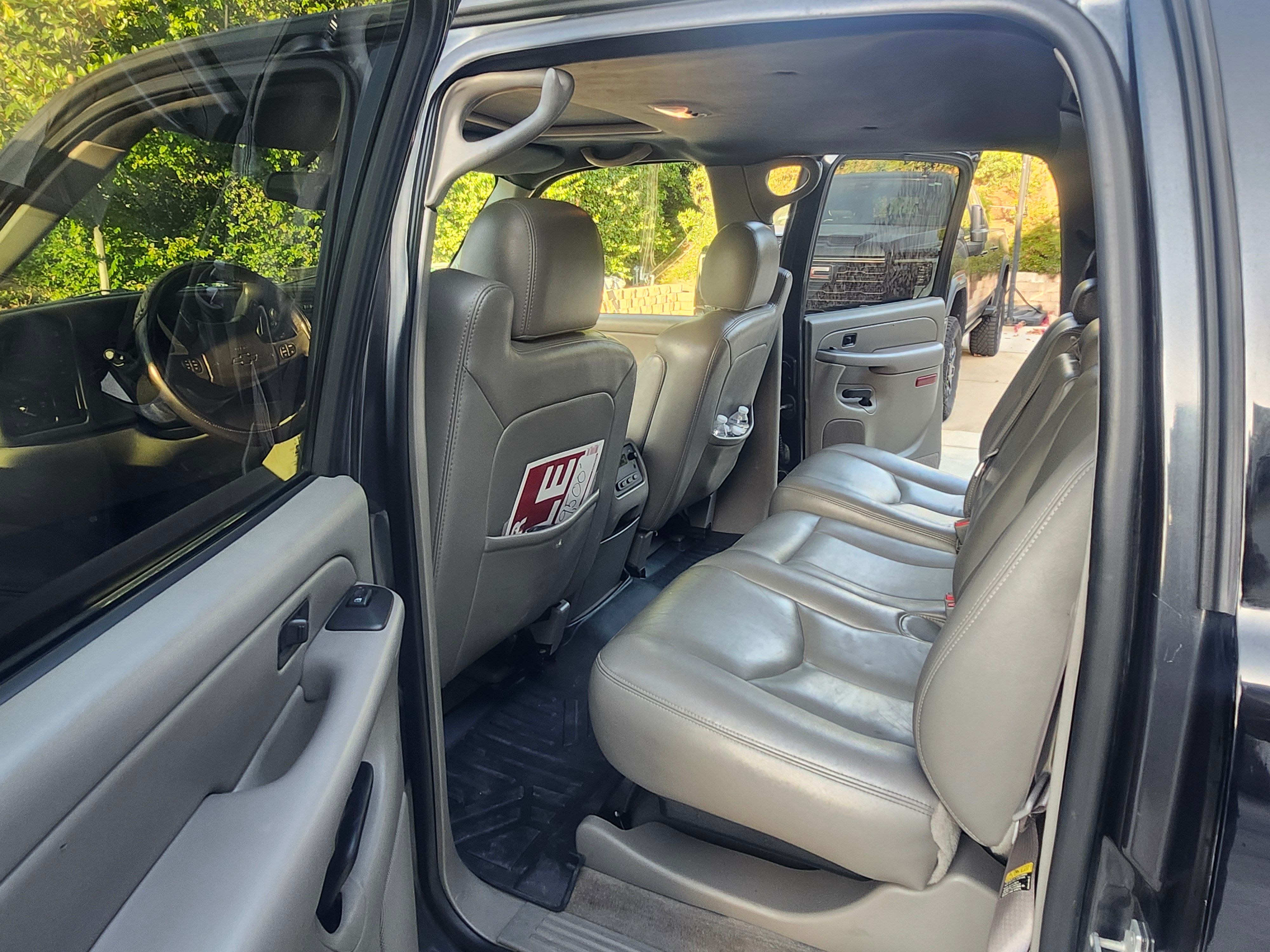 Used 2005 Chevrolet Avalanche Z71 w/ Sun And Sound Package AWD/4WD image 15