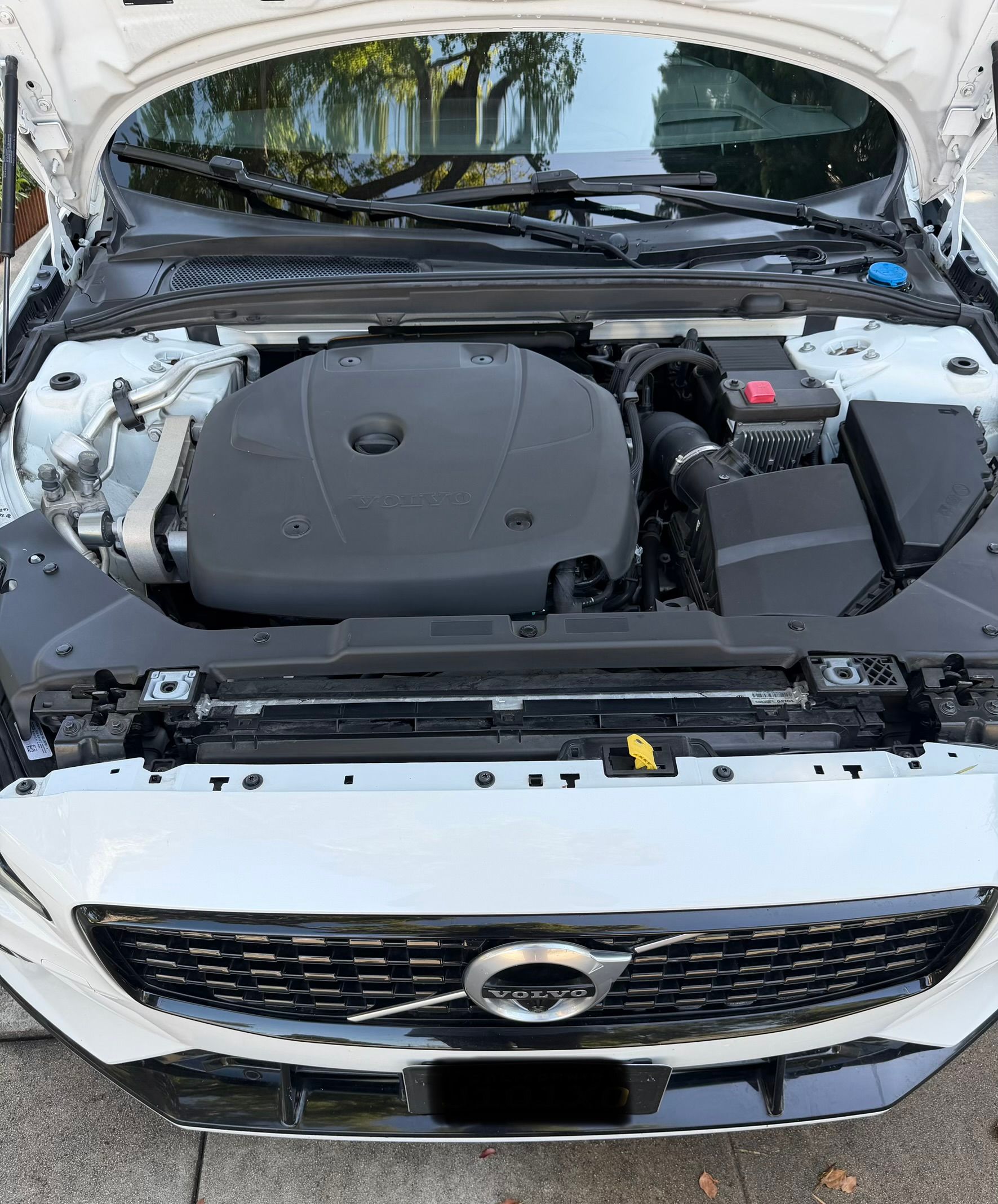 Used 2021 Volvo V60 T6 R-Design w/ Advanced Package FWD image 6