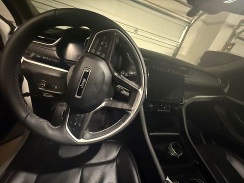 Used 2024 Jeep Grand Cherokee L Limited w/ Luxury Tech Group II RWD image 10