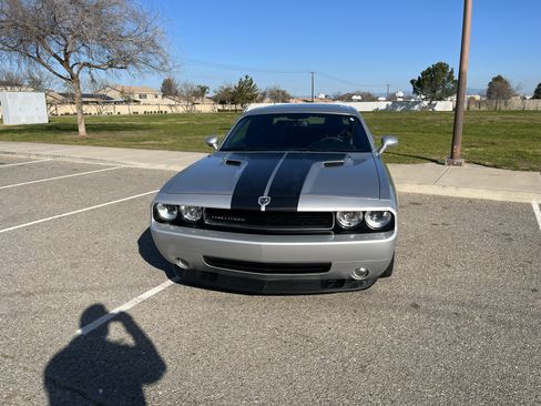 Used 2010 Dodge Challenger SRT8 w/ SRT Option Group II image 4