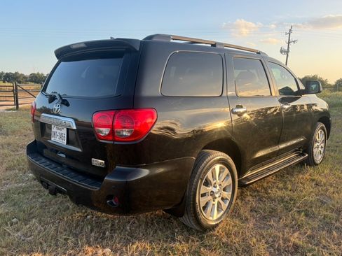 Used 2012 Toyota Sequoia Limited RWD image 9