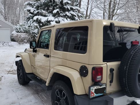 Used 2011 Jeep Wrangler Sahara w/ Mopar Chrome Edition Group image 17