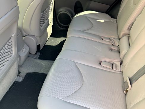 Used 2011 Toyota RAV4 Limited w/ Limited Extra Value Pkg AWD/4WD image 6