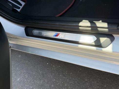 Used 2019 BMW X4 xDrive30i w/ M Sport Package AWD/4WD image 18