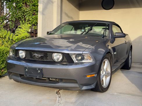 Used 2011 Ford Mustang GT Premium RWD image 8