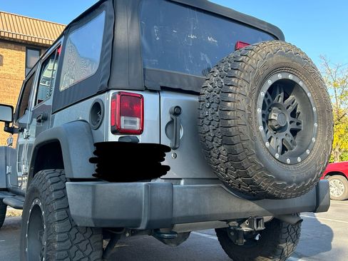 Used 2017 Jeep Wrangler Unlimited Sport w/ Max Tow Package image 5