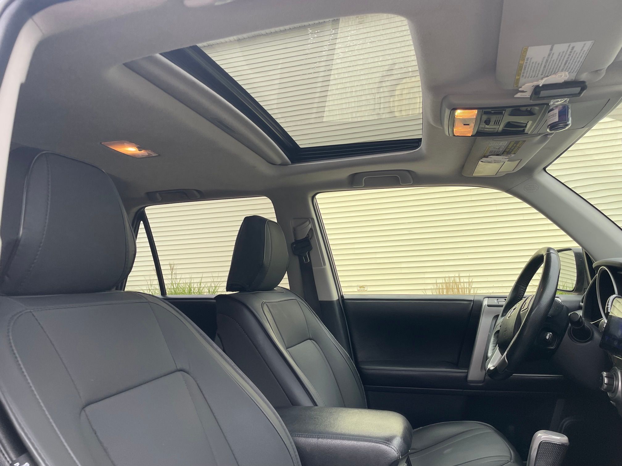 Used 2012 Toyota 4Runner Limited AWD/4WD image 11