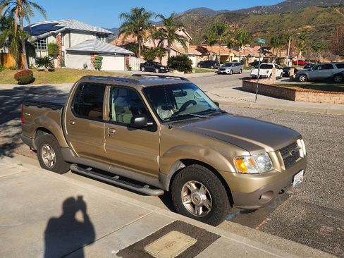 Used 2003 Ford Explorer Sport Trac XLT image 14