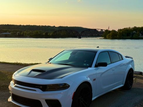 Used 2023 Dodge Charger Scat Pack RWD image 1