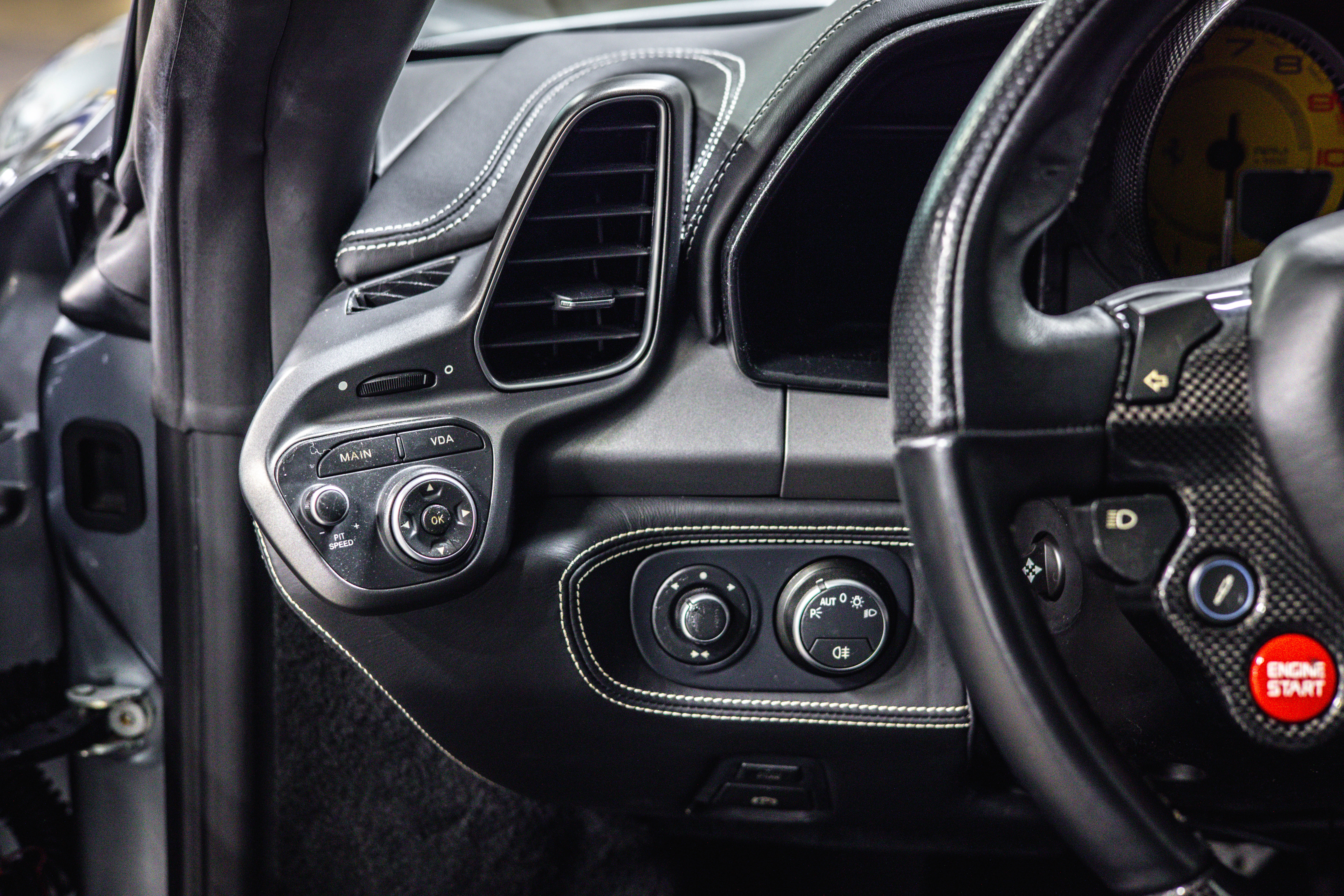 Used 2014 Ferrari 458 Spider RWD image 22