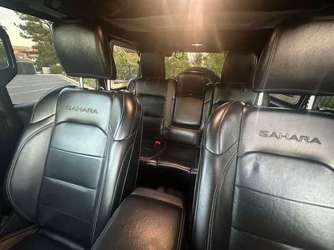 Used 2019 Jeep Wrangler Unlimited Sahara image 14