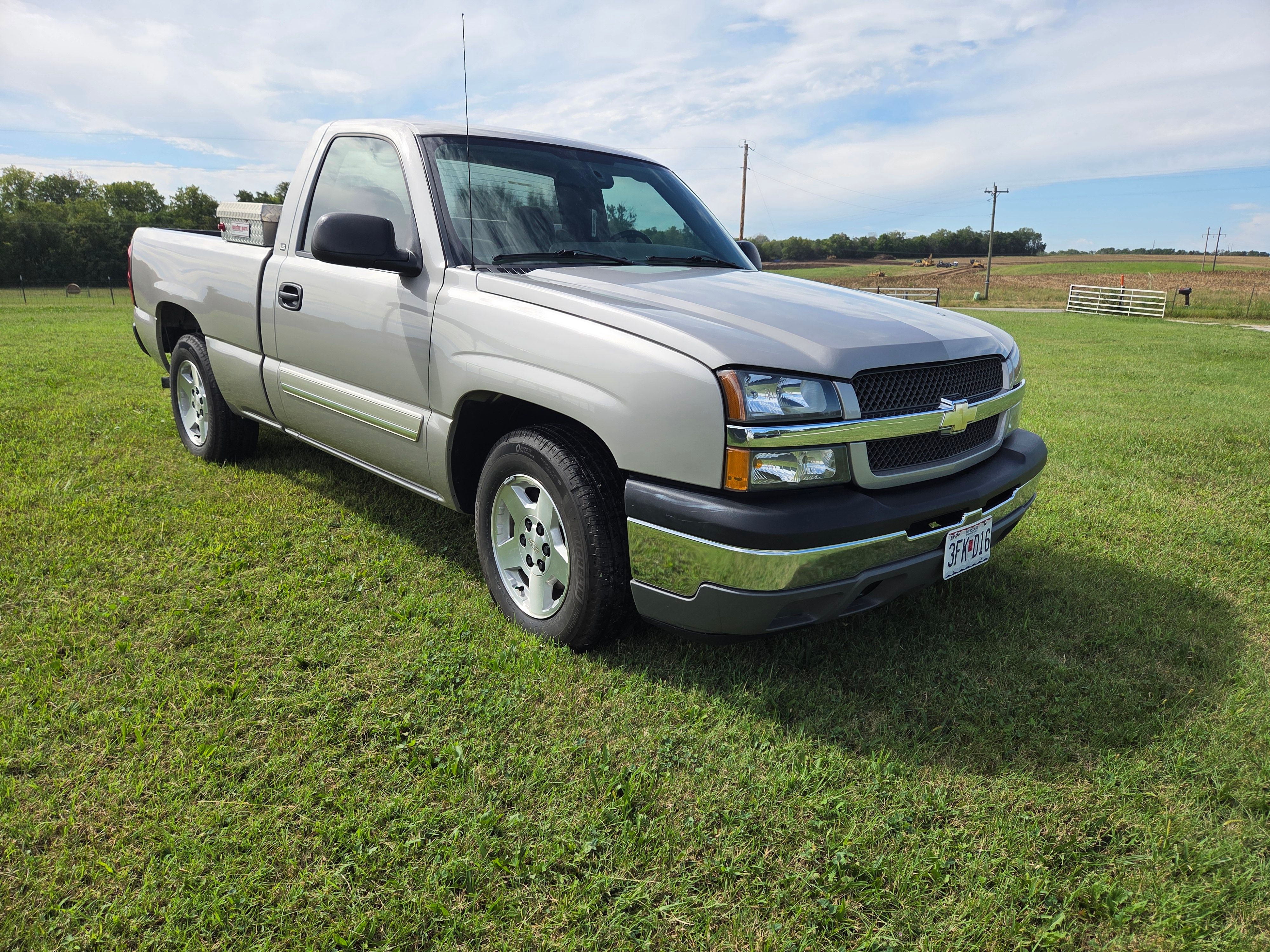 Used 2005 Chevrolet Silverado 1500 LS w/ Light Duty Power Package RWD image 14