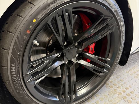 Used 2018 Chevrolet Camaro ZL1 image 9