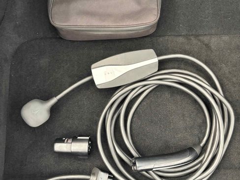 Used 2018 Tesla Model S 75D image 27