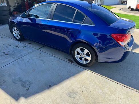 Used 2012 Chevrolet Cruze LT image 2