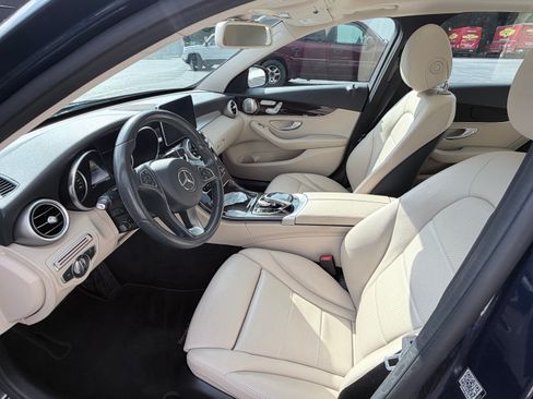 Used 2017 Mercedes-Benz C 300 Sedan image 9