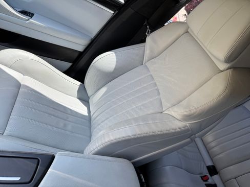 Used 2016 BMW M5 image 11