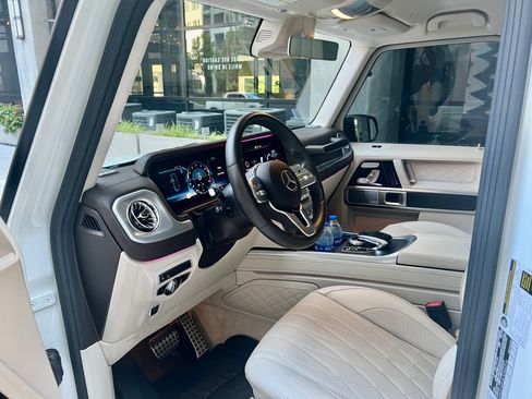 Used 2020 Mercedes-Benz G 550 image 11
