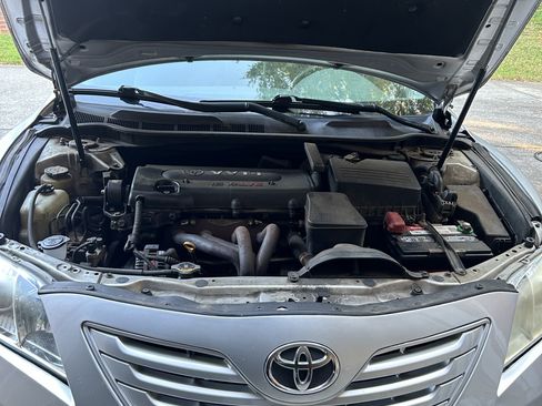 Used 2009 Toyota Camry FWD image 12