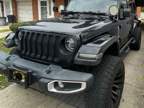 Used 2021 Jeep Wrangler Unlimited Sahara image 16