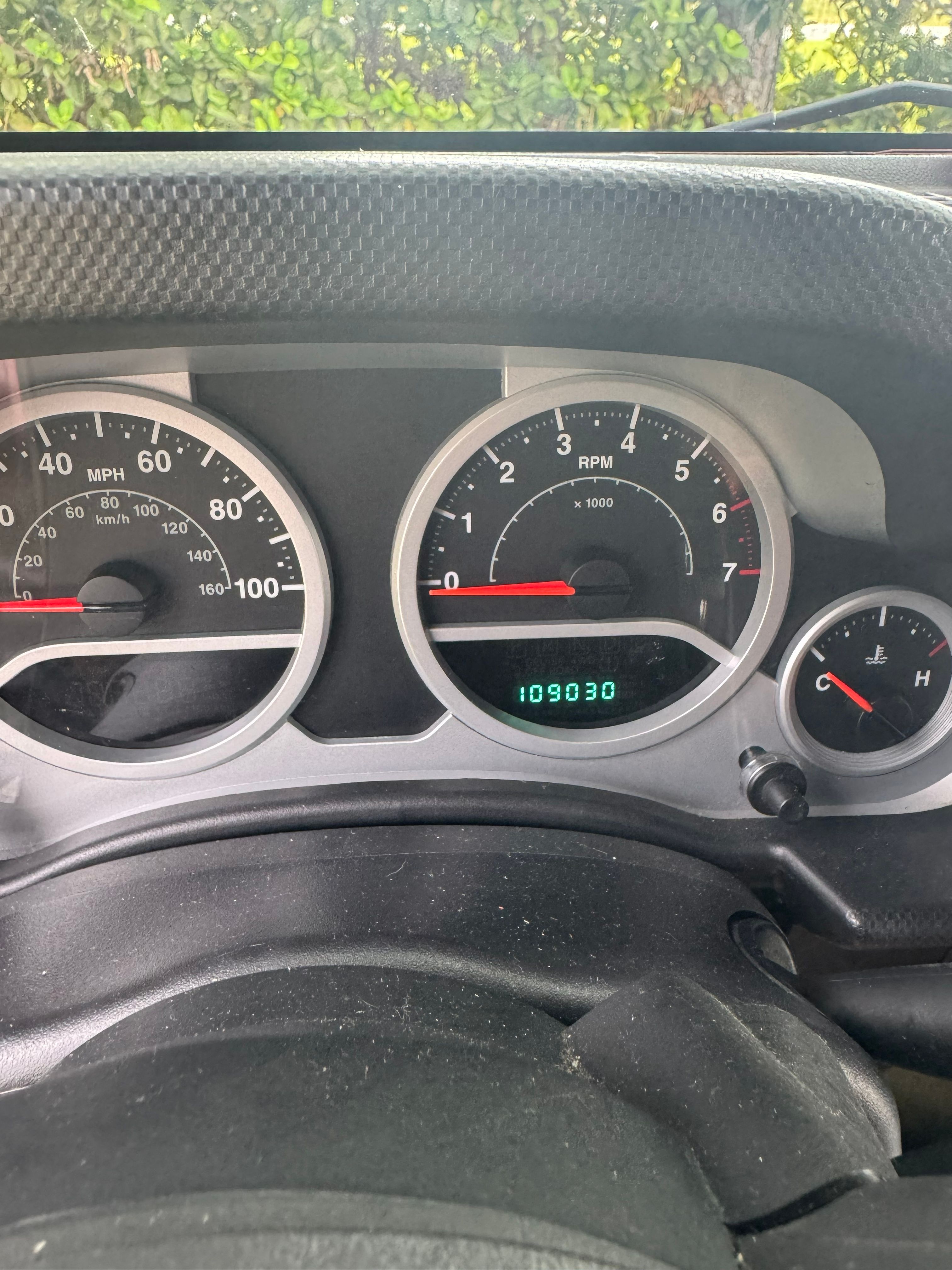 Used 2010 Jeep Wrangler Unlimited Sport AWD/4WD image 13