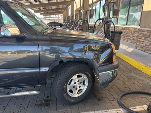 Used 2006 Chevrolet Avalanche LS w/ Sun And Sound Package image 12