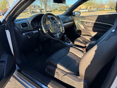 Used 2013 Volkswagen Eos Komfort image 11