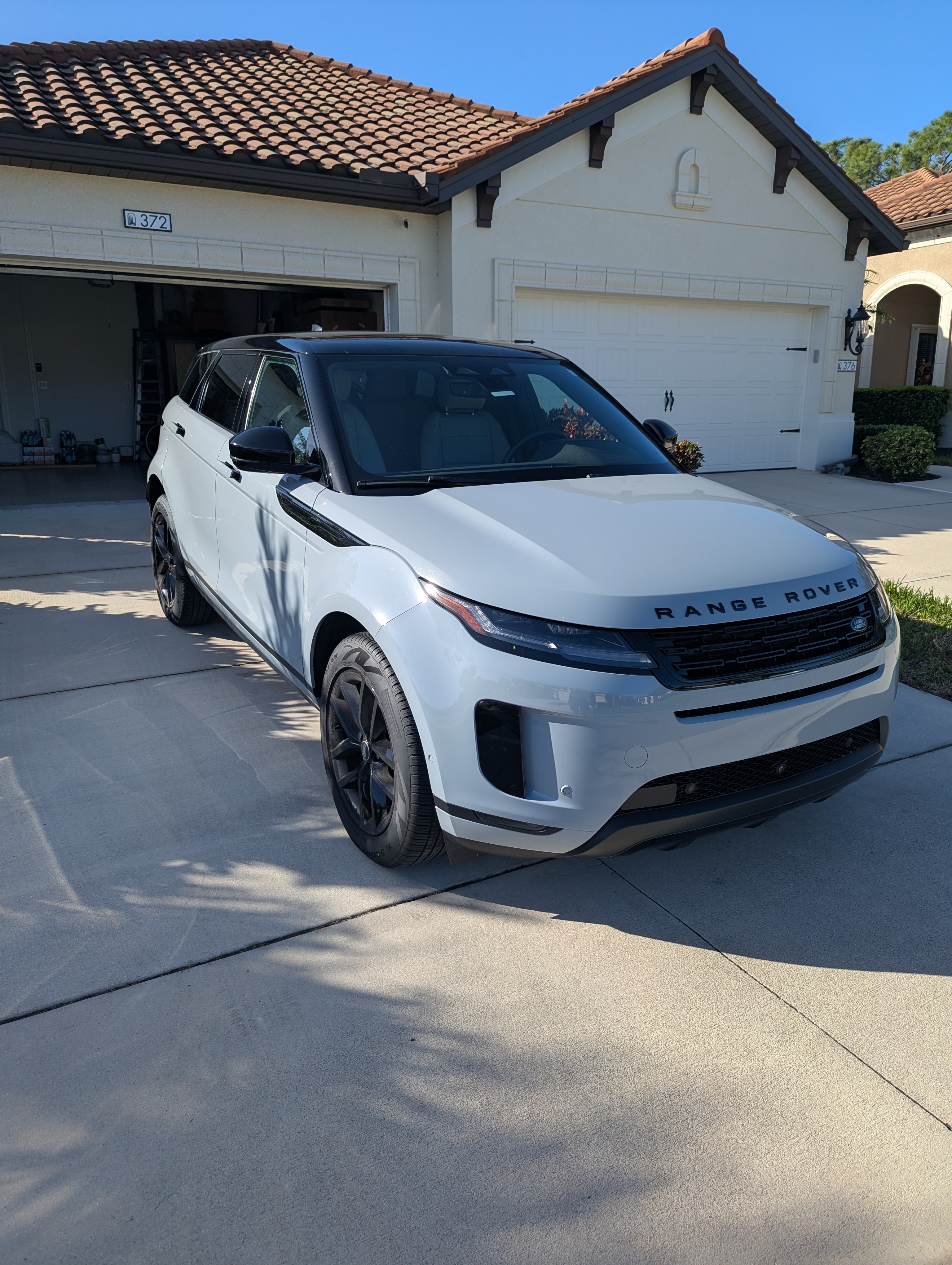 Used 2026 Land Rover Range Rover Evoque S AWD/4WD image 2