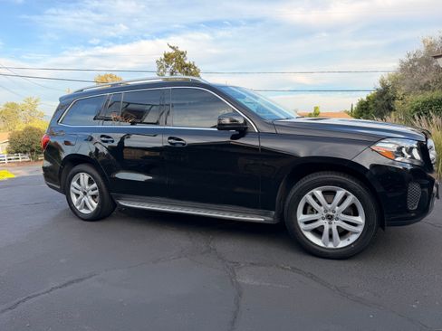 Used 2017 Mercedes-Benz GLS 450 4MATIC image 1