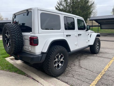 Used 2021 Jeep Wrangler Unlimited Rubicon AWD/4WD image 8