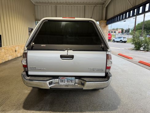 Used 2013 Toyota Tacoma PreRunner w/ SR5 Pkg RWD image 5