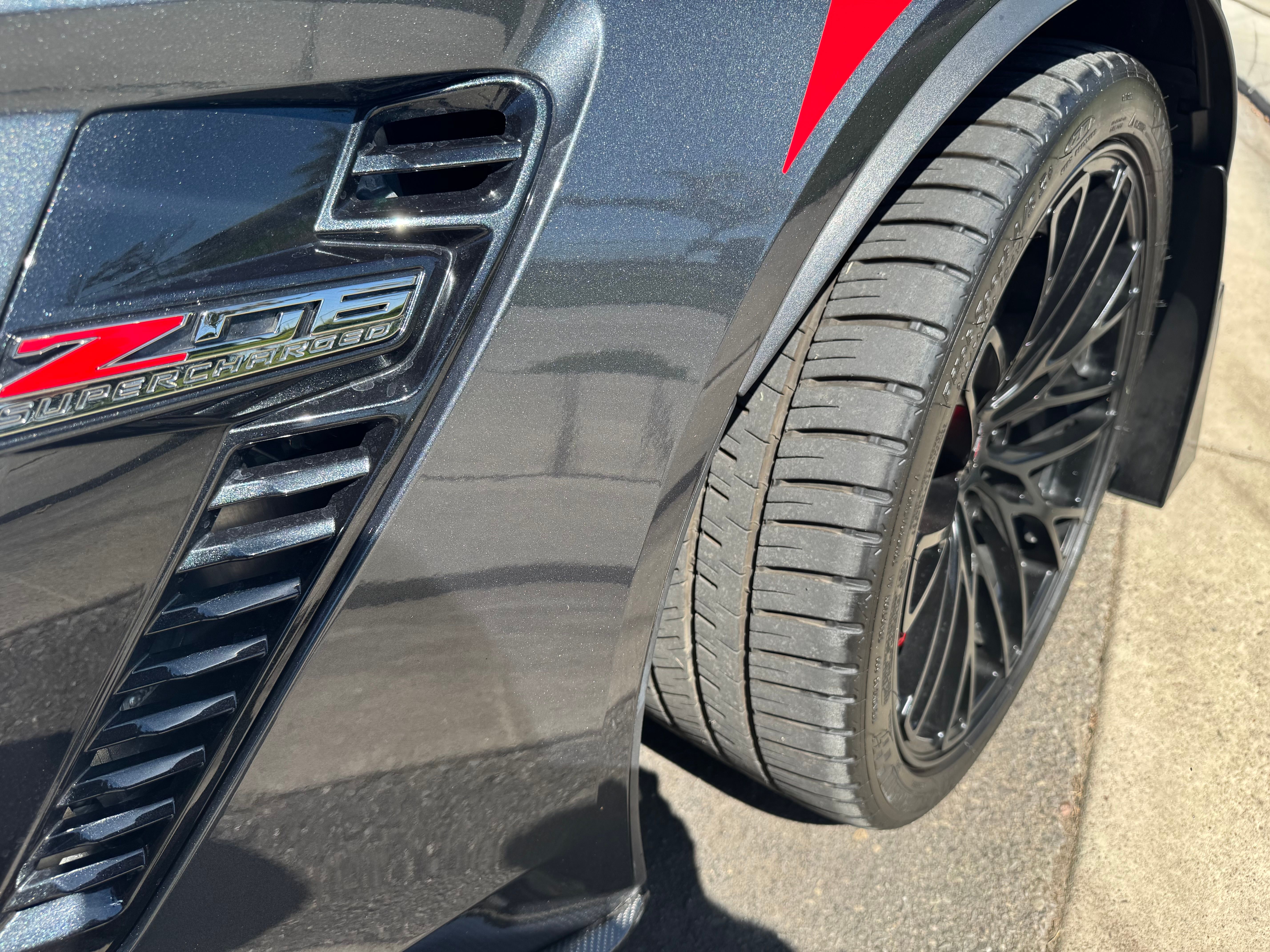 Used 2018 Chevrolet Corvette Z06 RWD image 6