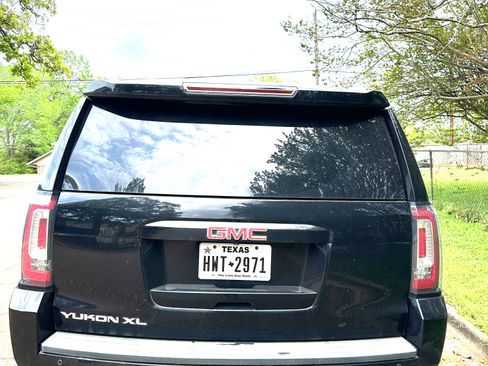 Used 2015 GMC Yukon XL SLT w/ Open Road Package image 4