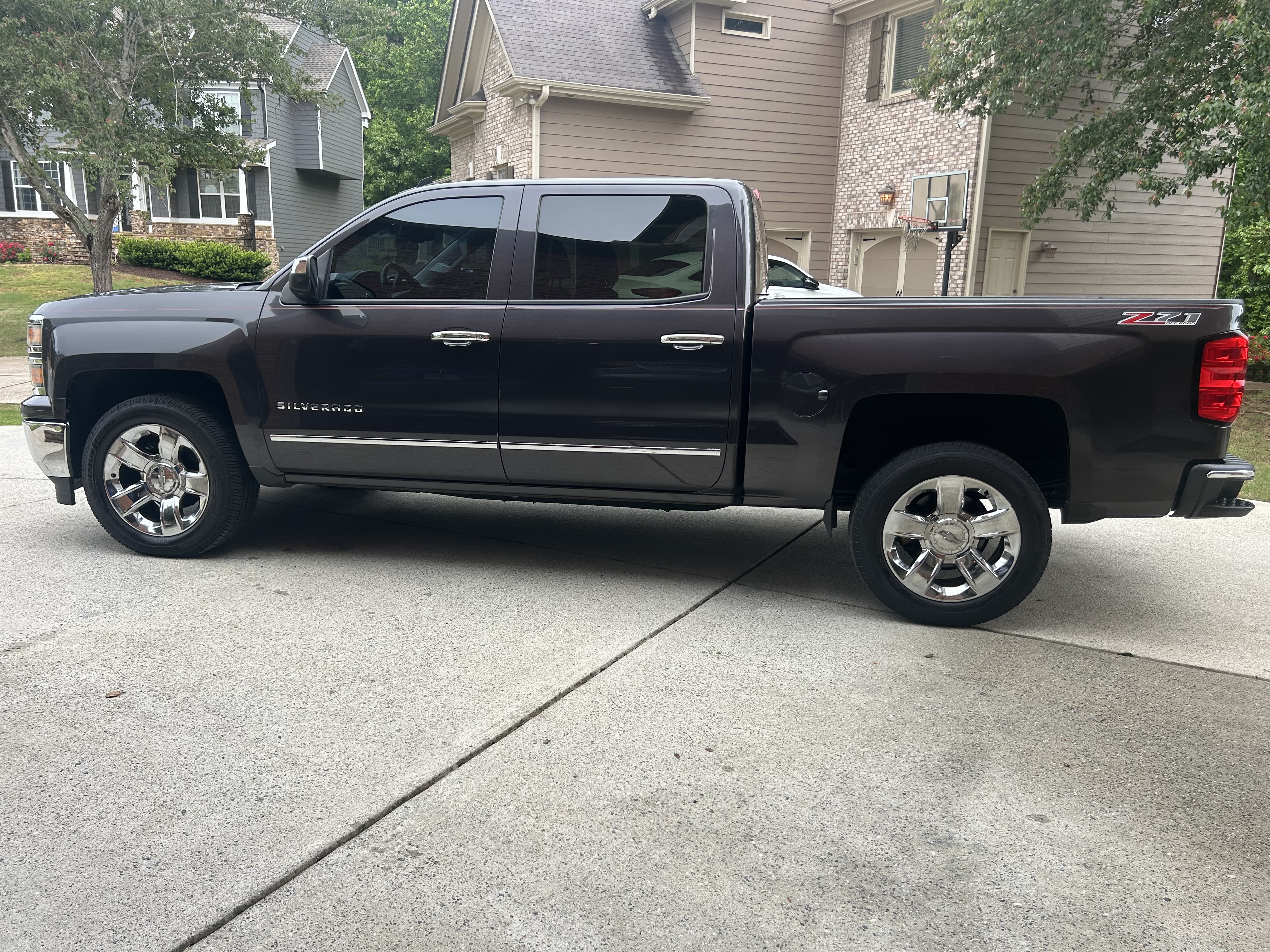 Used 2014 Chevrolet Silverado 1500 LTZ Z71 w/ LTZ Plus Package AWD/4WD image 1