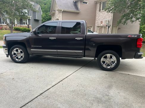 Used 2014 Chevrolet Silverado 1500 LTZ Z71 w/ LTZ Plus Package AWD/4WD image 1