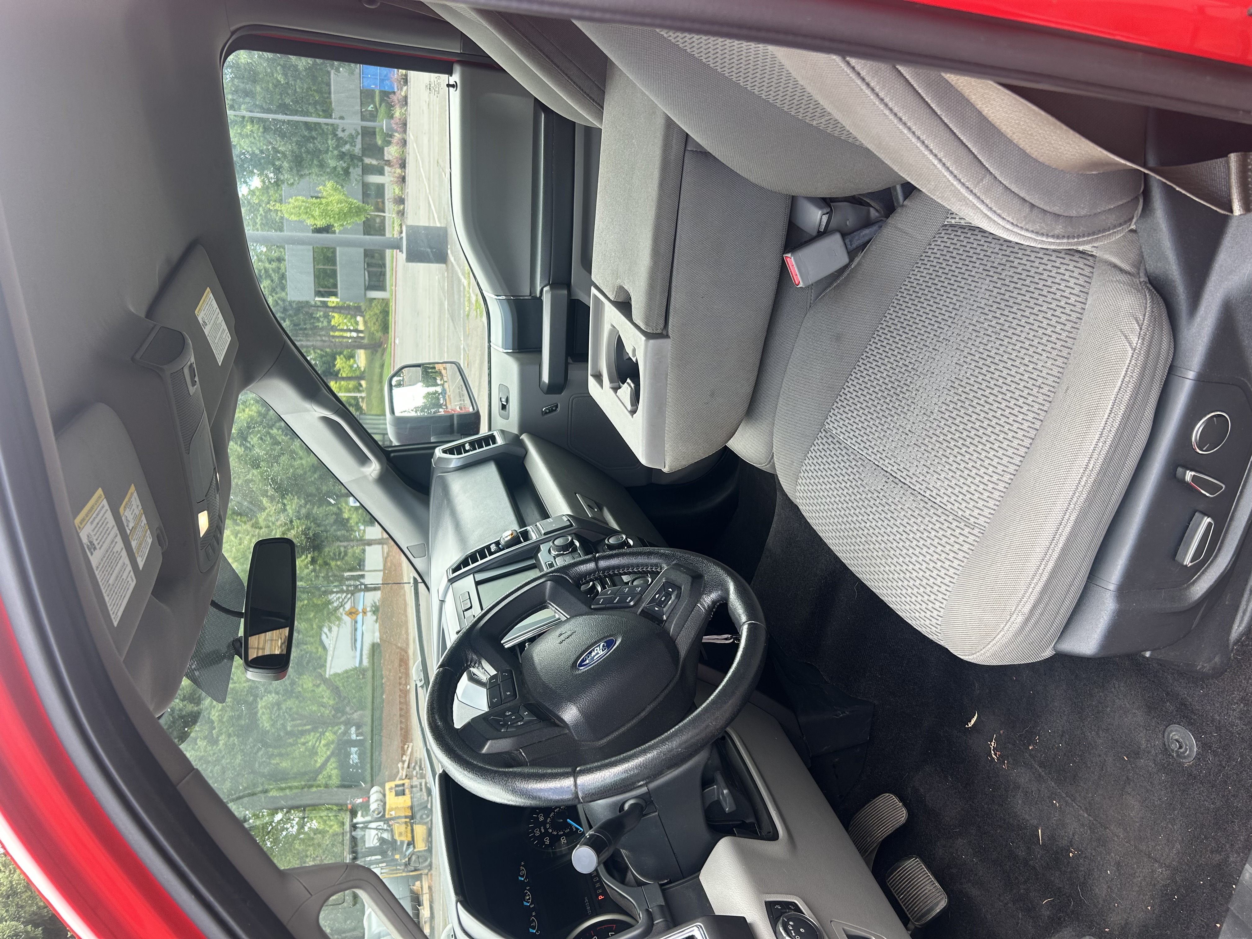 Used 2015 Ford F150 XLT w/ Equipment Group 302A Luxury AWD/4WD image 10