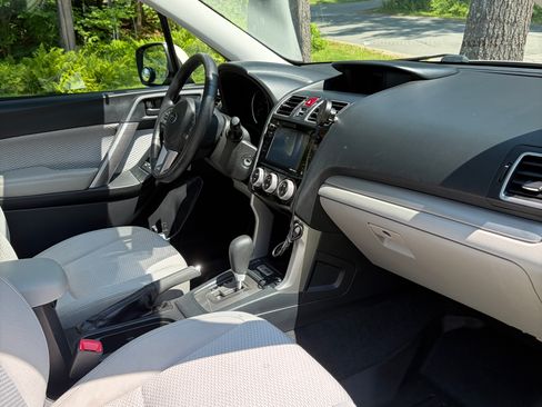 Used 2018 Subaru Forester 2.5i Premium w/ All-Weather Package AWD/4WD image 24