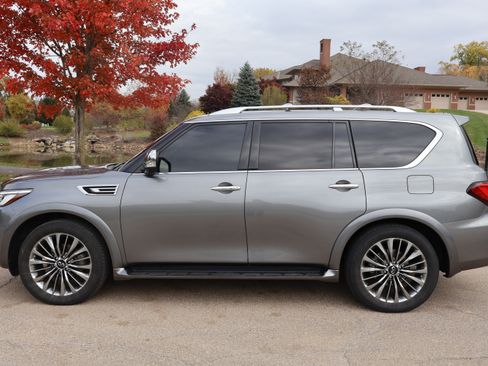 Used 2021 INFINITI QX80 Sensory w/ All-Season Package image 2