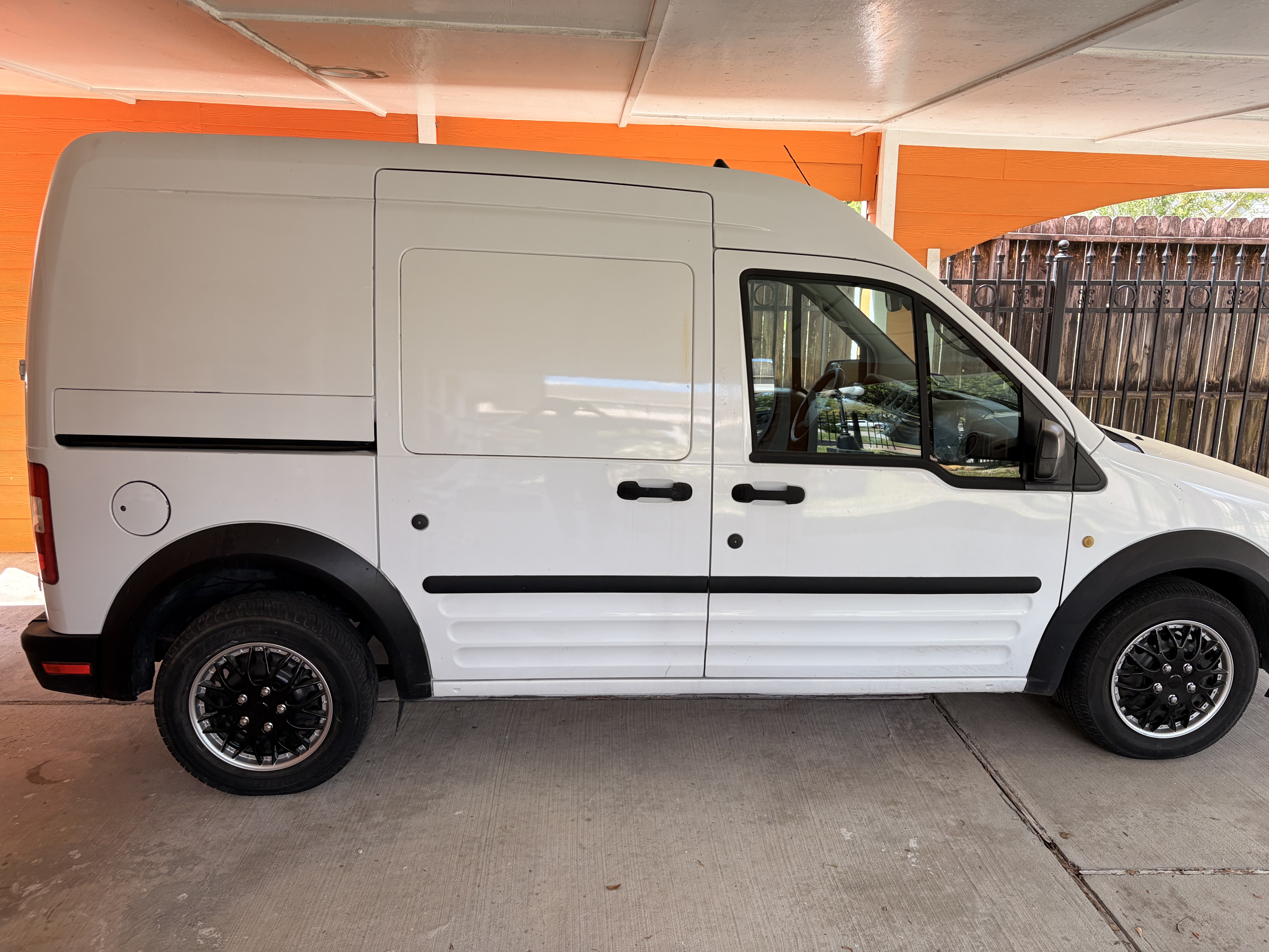 Used 2012 Ford Transit Connect XL FWD image 1