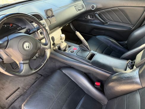 Used 2002 Honda S2000 image 11