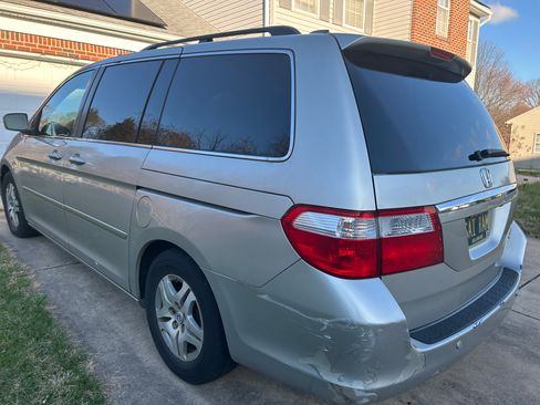 Used 2005 Honda Odyssey Touring image 1