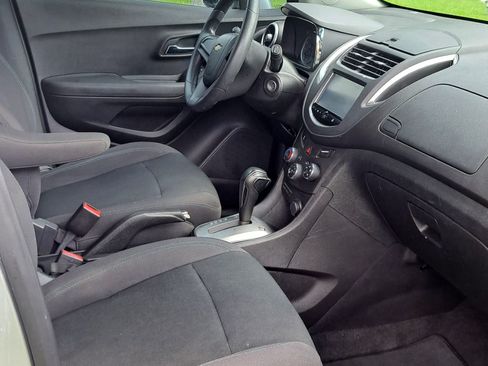 Used 2016 Chevrolet Trax LS FWD image 11
