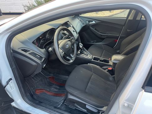 Used 2018 Ford Focus SE image 5
