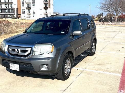 Used 2009 Honda Pilot Touring image 2