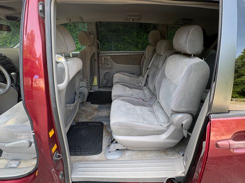 Used 2007 Toyota Sienna LE FWD image 10